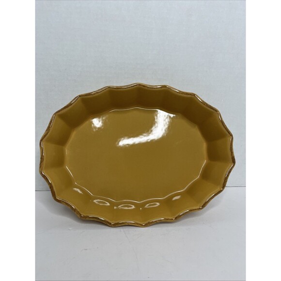 Gold Cerutil Stoneware casserole dish Scalloped edge from Portugal 12"L x 8.5"W - Picture 1 of 6